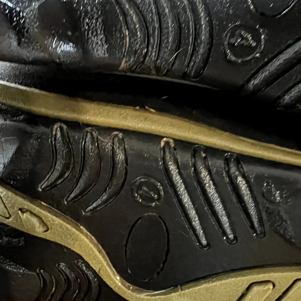 RANGER WINTER CAMO BOOTS SIZE 4